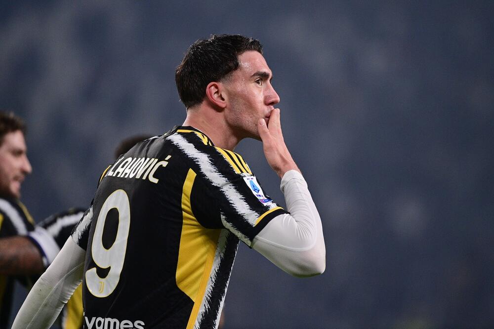 LJUDI MOJI, PA JE LI TO MOGUĆE: Vlahović postigao dva ČUDESNA gola, o ovome bruji cela Italija! (VIDEO)