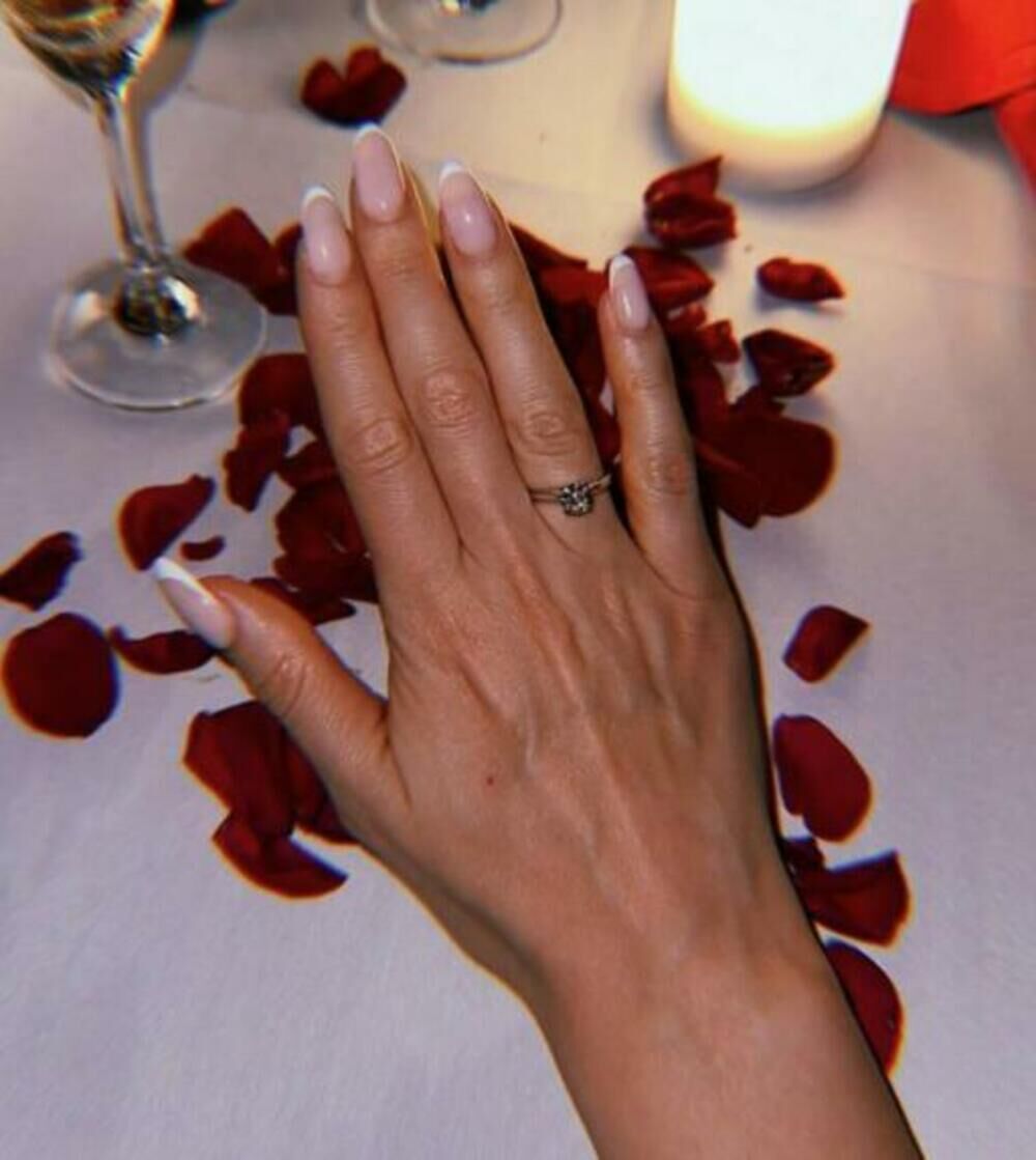 Sačekalo je romantično iznenađenje na Maldivima, prsten je san snova!