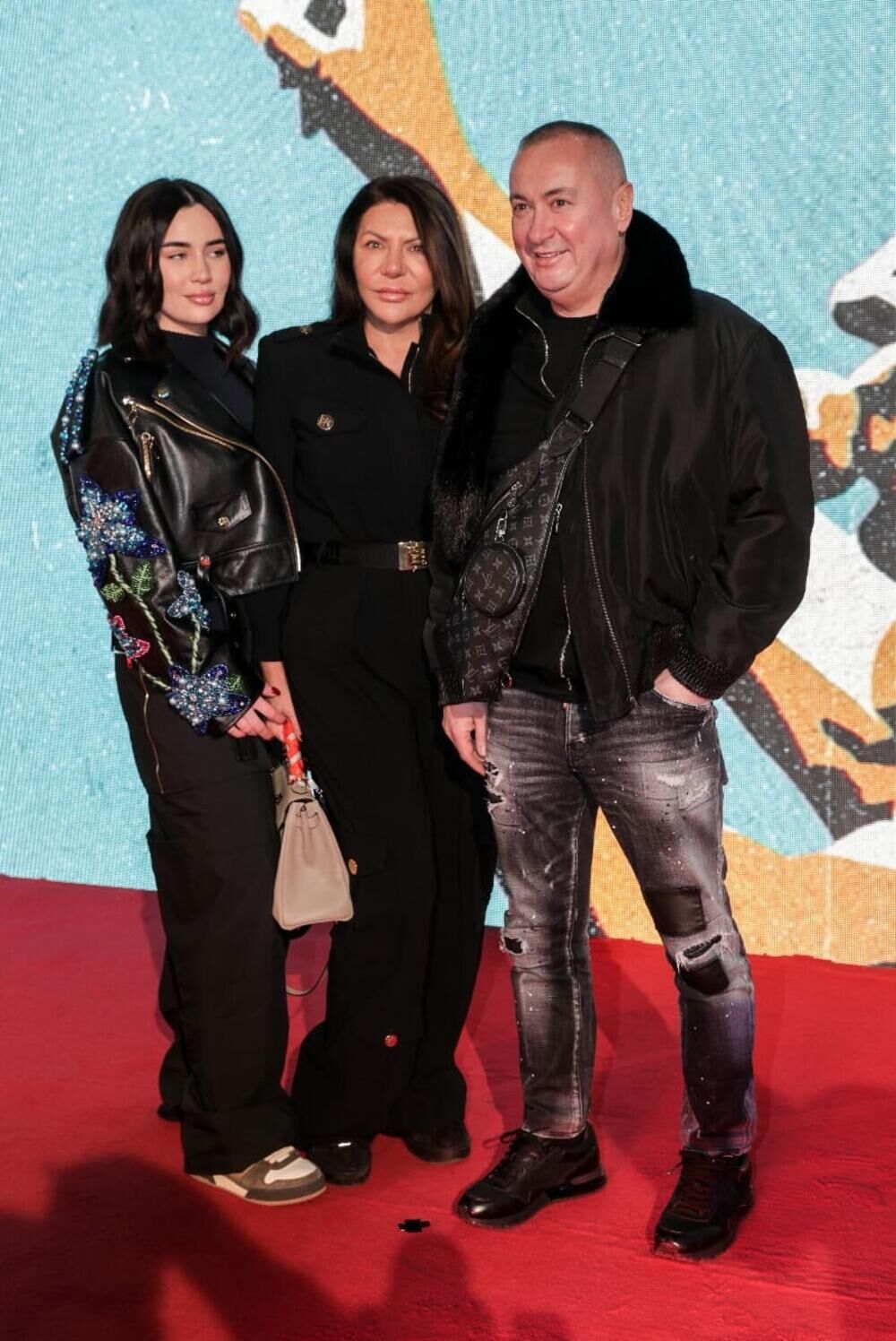  Đani došao na premijeru sa suprugom i ćerkom