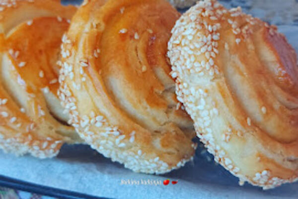 NAJMEKŠE ROLNICE SA SUSAMOM I SIROM PO BAKA JELINOM RECEPTU: Napravite najbolji DORUČAK i uživajte