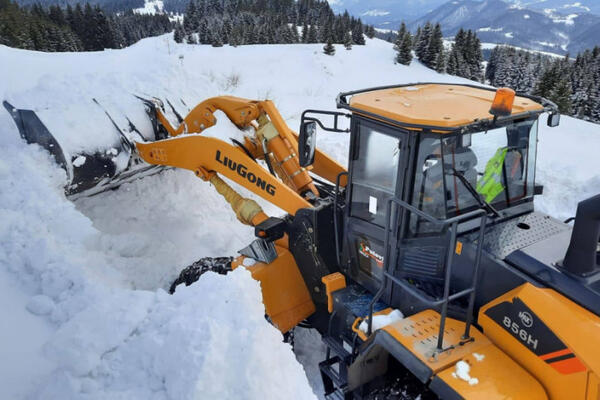 PUTARI NA OVOJ PLANINI CELE ZIME IMAJU PUNE RUKE POSLA: Ne krećite u tom pravcu inače ćete OSTATI ZAVEJANI (FOTO)