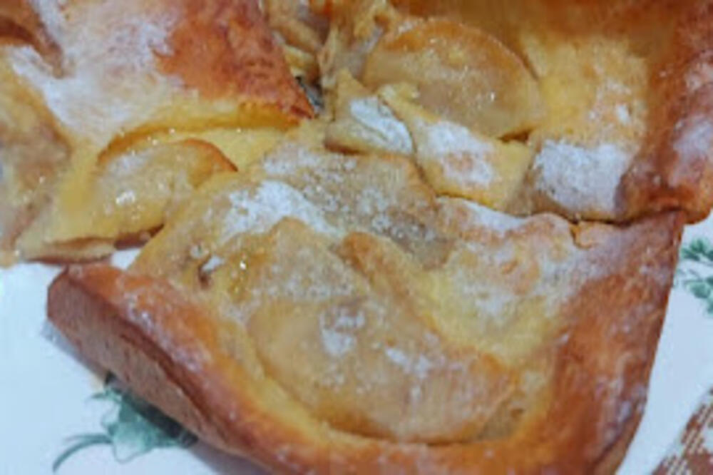 BAKIN RECEPT ZA VELIKU PALAČINKU SA JABUKAMA KAKVU JOŠ NISTE PROBALI: Pravićete svaki dan i tražiti još (VIDEO)