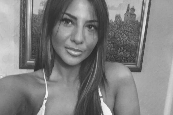 "MARINA SE KONSUTOVALA SA MNOM O TEKSTU KOJI JE PISALA ZA ANDRIJANU" Ana Nikolić progovorila o nastradaloj pevačici