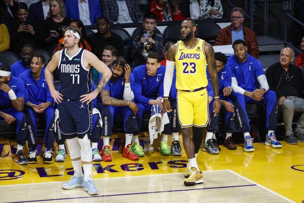 ATLANTA SLAVILA POSLE LUDE ZAVRŠNICE: Dončić uzalud BRILJIRAO protiv Lebrona, Rajakovićev Toronto srušio Majami!