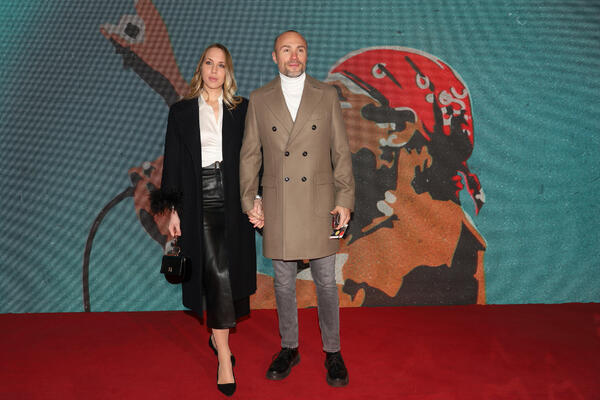 ACA SOFRONIJEVIĆ VERIO LEPU DOKTORKU: Predivna vest, evo kada PRAVE SVADBU