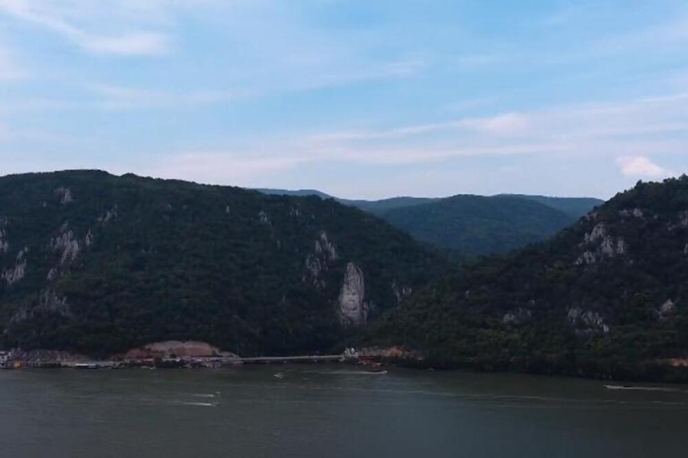 DA LI SU OVO NAJSLAĐI "SAOBRAĆAJNI ZNAKOVI" U SRBIJI? Nalaze se u Nacionalnom parku ĐERDAP, evo ZAŠTO! (FOTO)