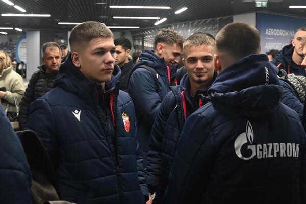 VELIKAN BIRA IZMEĐU MIJATOVIĆA I SALDANJE ILI ŽELI OBOJICU?! Pojavio se novi Jovanov "udvarač" (FOTO)