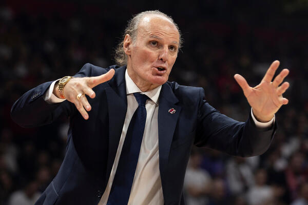 Detonacija! Vratio se Duško Ivanović!