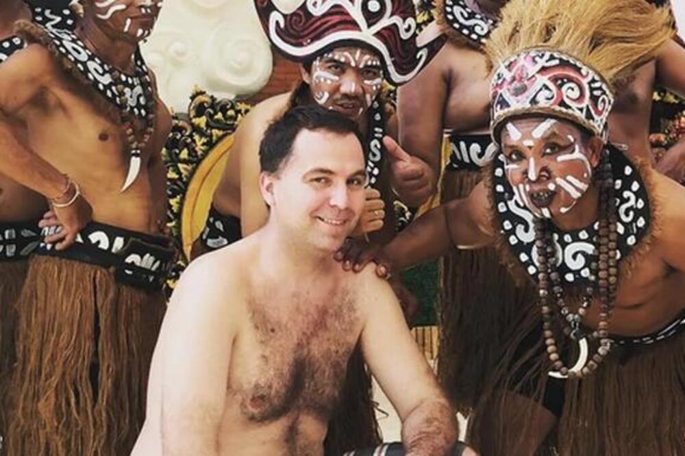 VIKTOR IZ BEOGRADA OŽENIO PRIPADNICU PLEMENA LJUDOŽDERA REKAO JOJ OVO I MORAO DA JE UZME: Nije slutio da je u PAKLU