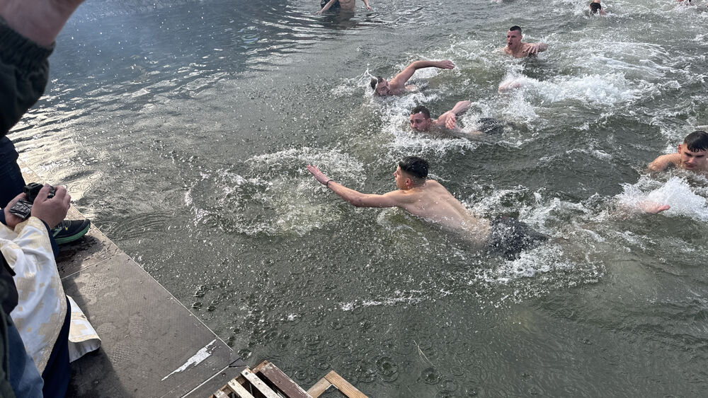 Plivanje za Časni krst