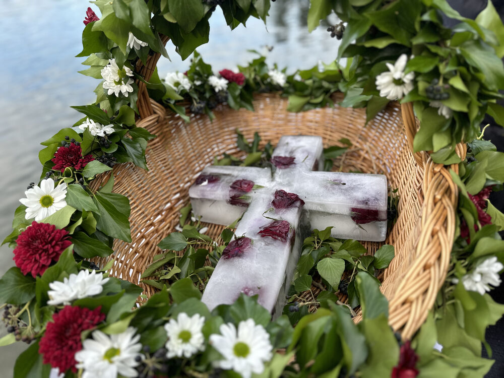 Plivanje za Časni krst na Bogojavljenje