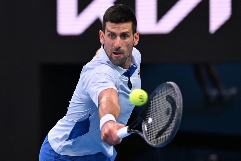 ĐOKOVIĆ RUTINIRAO EČEVERIJA ZA OSMINU FINALA: Novak nastavlja put ka 11. tituli na AO, partija koja obećava
