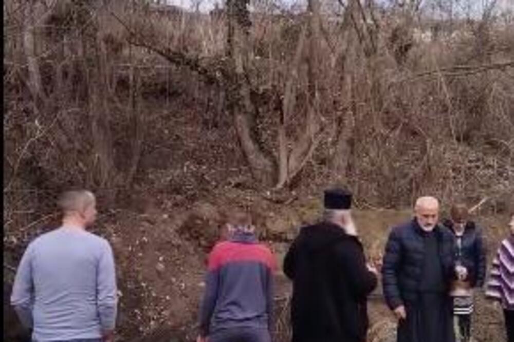 BUGARI PREKUCALI IGRICU, OVOG PUTA PREVAZIŠLI SAMI SEBE: Zaplivali za ČASNI KRST, pa jedva izašli iz ŽIVOG BLATA!