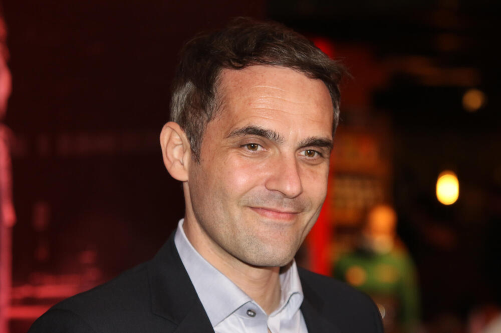 BIVŠA ŽENA RADIVOJA BUKVIĆA OTKRILA KAKVO MIŠLJENJE IMA O GLUMCU: O njihovom ODNOSU dugo se nagađalo, a sada se ZNA