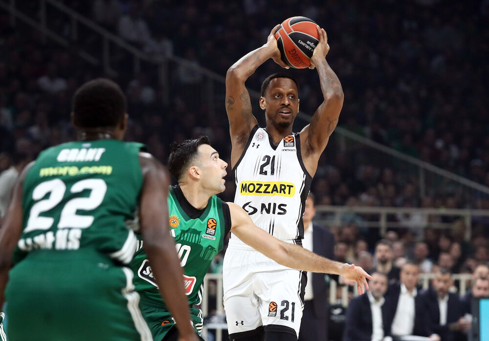 Detalj sa utakmice Panatinaikosa i Partizana u Atini