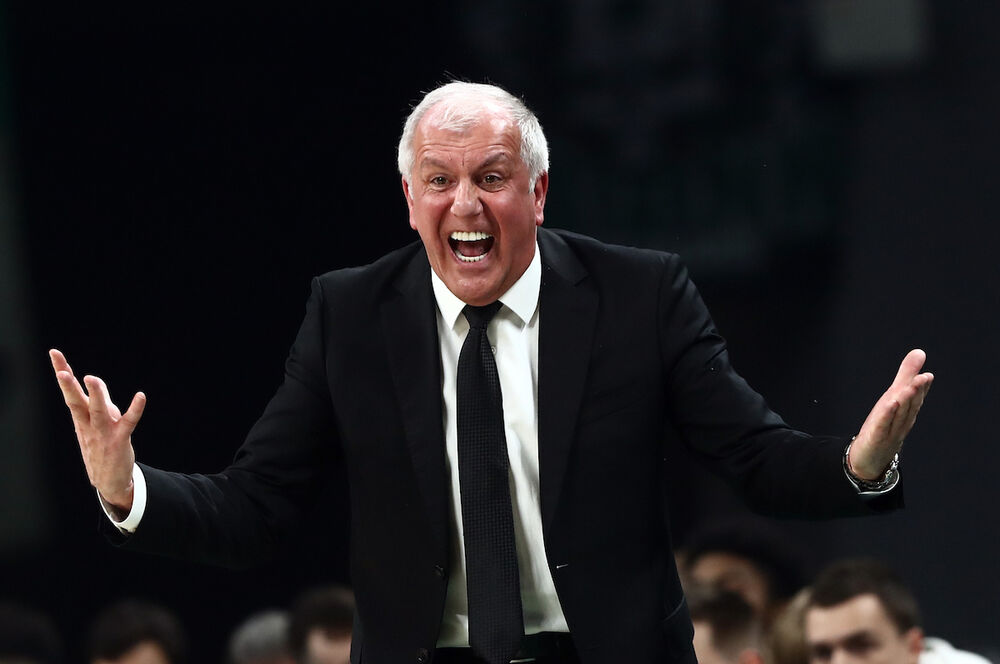 Željko Obradović na utakmici Panatinaikosa i Partizana