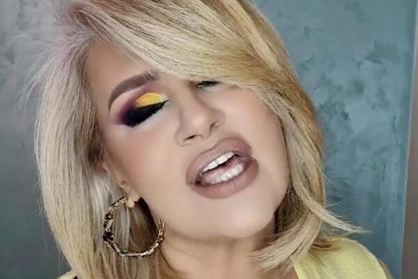 APOTKEKARKA ANA SE NAULJILA PA STALA PRED KAMERU: Podigla temperaturu u ovim LEDENIM DANIMA (VIDEO)