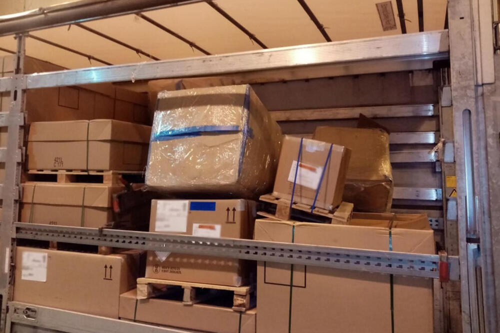 MUP IZVEO NEVEROVATNU ZAPLENU: Pretresli Turčina, a kad su videli ŠTA poseduje odmah su ga UHAPSILI (FOTO)