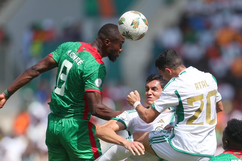 BUNEĐA SPASIO "PUSTINJSKE LISICE" U 95. MINUTU! Zvezdin Điga i "pastuvi" prošli dalje - Alžir u problemu (FOTO)