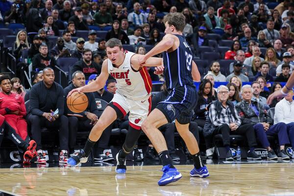 NIJE SE PROSLAVIO: Loš meč Nikole Jovića u porazu Majamija od ljutog rivala!