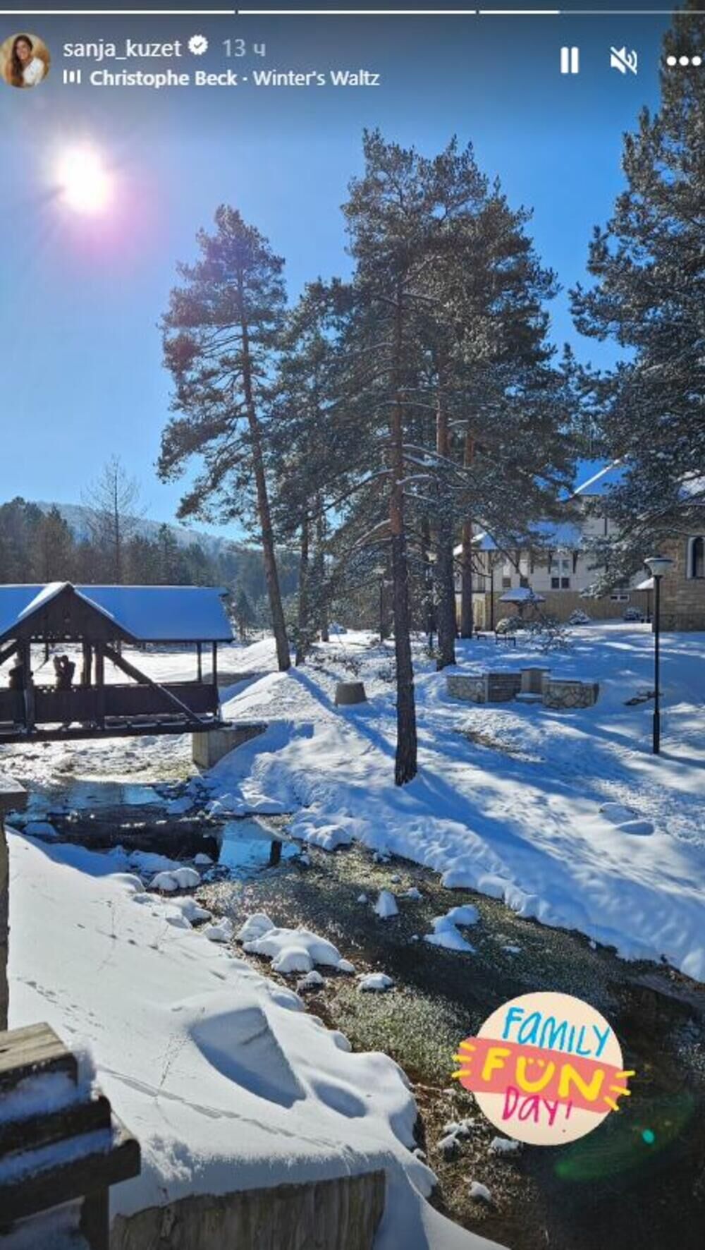 Sada je sa porodicom otputovala na mini-odmor.