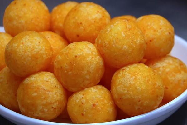 OVE HRSKAVE KUGLICE OD KROMPIRA SE PRAVE ZA SAMO 200 DINARA: Jeftiniji RUČAK nećete naći, i DECA ih mogu PRAVITI