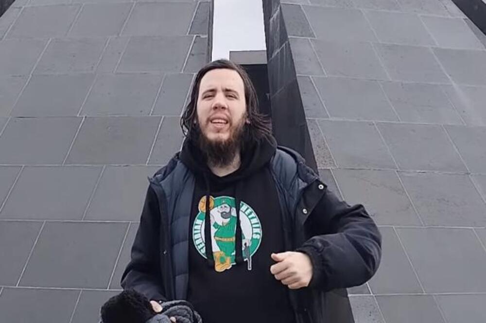 NAJPOZNATIJI KVIZAŠ IZ UŽICA SA OVOM LEPOTICOM PUTUJE OKO SVETA: Već su smislili i IME za ĆERKU, PRELEPO je! (FOTO)