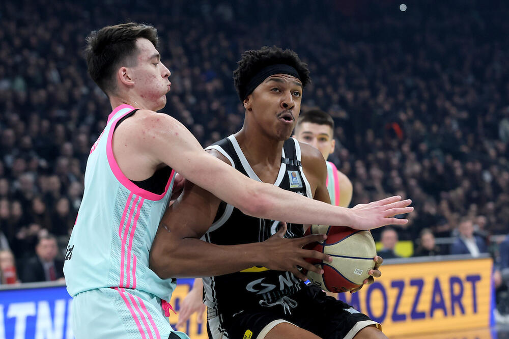 KAKAV POTPIS PRED START PLEJ-OFA: Stiglo VELIKO pojačanje!