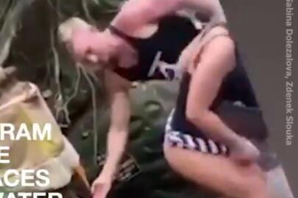 DEVOJKA OKRENULA GOLU ZADNJICU, ZADIGLA SUKNJU PA JE USLEDILO PRSKANJE: Kad čujete i SA ČIM, ostaćete ZGROŽENI