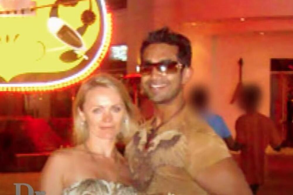 NATAŠA ŽIVI SA DEČKOM U POLIGAMIJI, IMAJU INTIMNE ODNOSE SA JOŠ 9 DEVOJAKA A NAJVIŠE IH PALI OVO: Objavljen SNIMAK