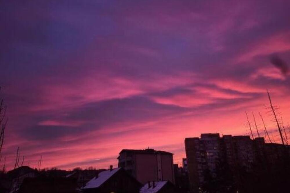 UŽARENO NEBO NAD BEOGRADOM ZBUNILO GRAĐANE: Meteorolog Todorović objasnio otkud ovaj prizor usred zime?! (FOTO)