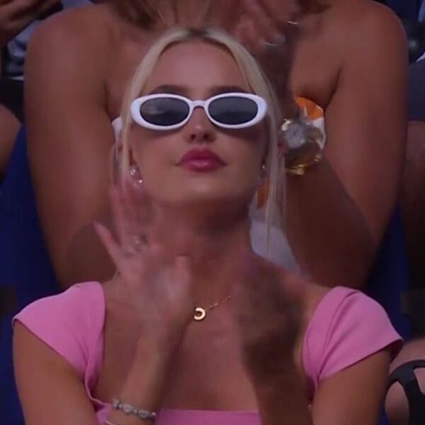 OVA ATRAKTIVNA PLAVUŠA DANAS GLEDA NOVAKA ĐOKOVIĆA! Svi je DOBRO ZNATE, ona je JEDNA OD RETKIH koja... (FOTO)