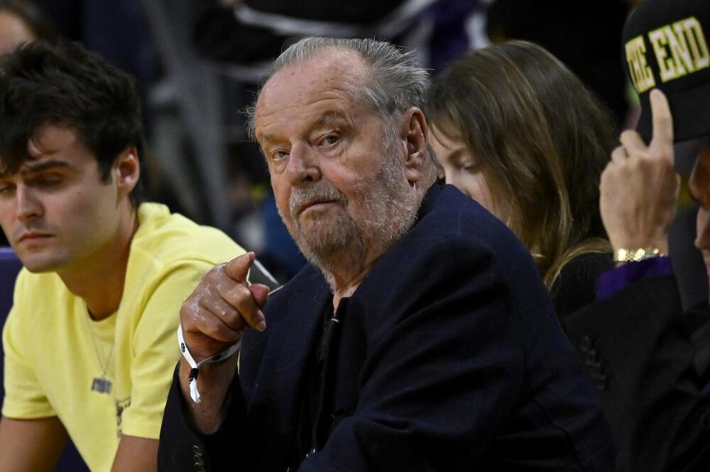 SVAĐAO SE SA JOKIĆEVOM BRAĆOM, A U 32. GODINI SAZNAO DA MU JE MAJKA ZAPRAVO BABA: O ovim ŠOK SITUACIJAMA se bruji