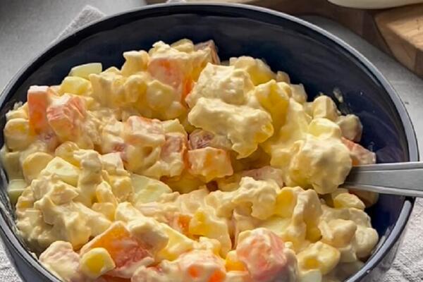 NOSI NAZIV LAŽNA RUSKA SALATA, A UKUS JE SVE SAMO NE LAŽ: Utiče i na VAŠE ZDRAVLJE, osetićete već na PRVI ZALOGAJ