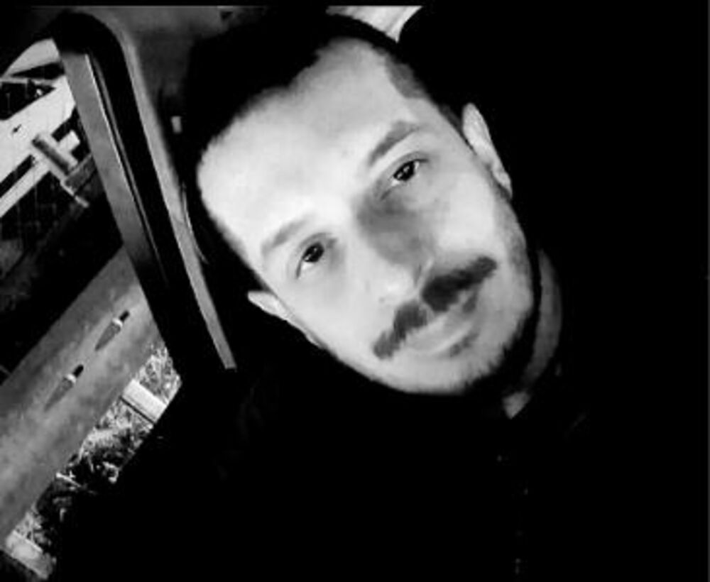 Dejan Mitrović je usled siline udarca stradao na mestu nesreće