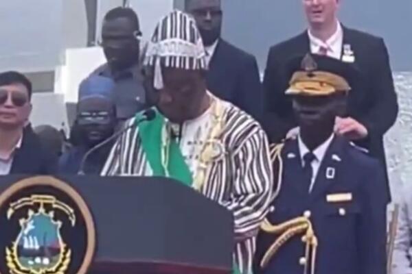 NOVOM ŠEFU DRŽAVE POZLILO PRED KAMERAMA: Odjednom prestao da govori, snimak je uznemirujuć (VIDEO)