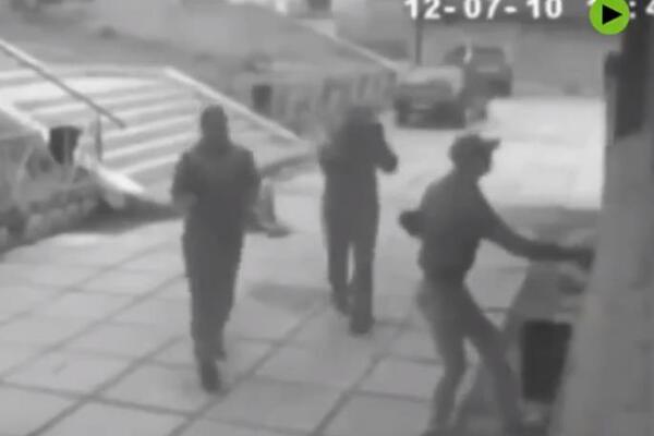 DA LI SU OVO NAJGLUPLJI LOPOVI U ISTORIJI: Krenuli su da ukradu pare, a onda im se desilo nešto o čemu svi BRUJE