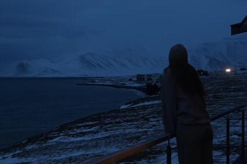 MESTO KOJE FASCINIRA LJUDE ŠIROM SVETA: Ovde je ZABRANJENO UMRETI, noć traje ČETIRI MESECA, i svi hodaju NAORUŽANI