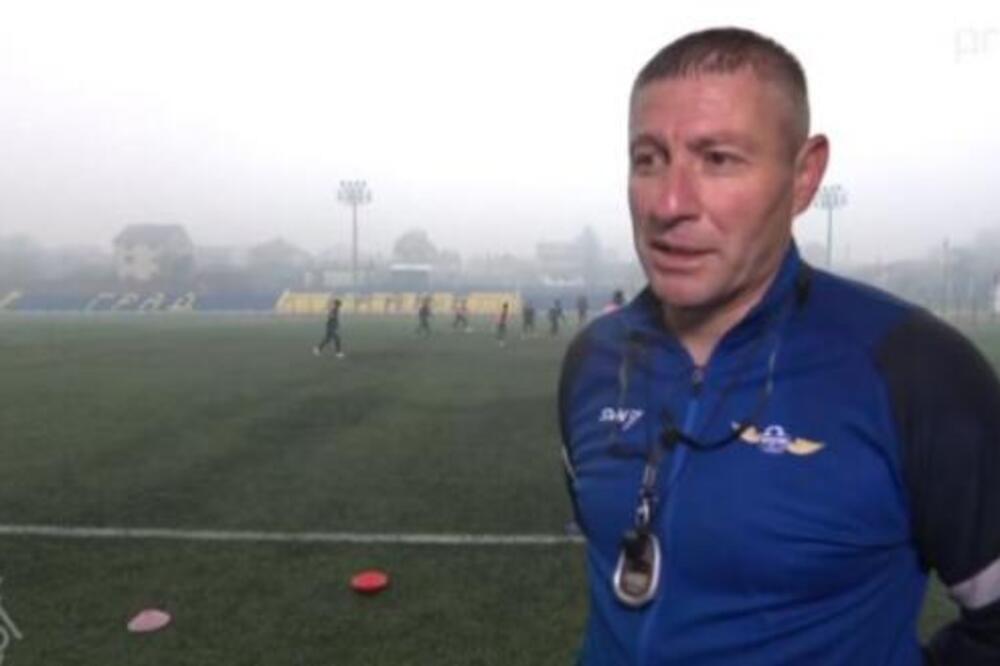 JOCA RISTIĆ JE FUDBALSKI TRENER KOJI DECU UČI ŽIVOTU I HUMANOSTI: Sa malim HEROJIMA pomaže SOCIJALNO UGROŽENE! FOTO