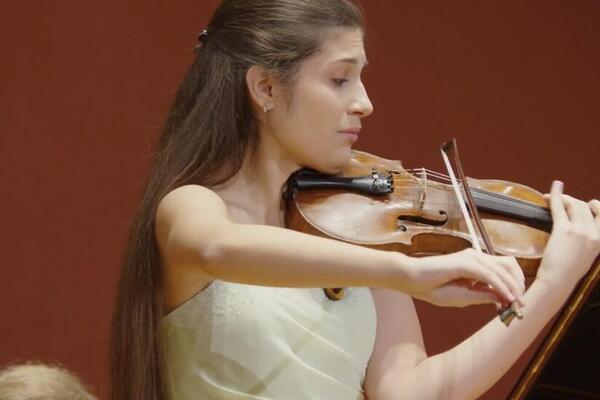 LANA ZORJAN DOBITNICA NAJZNAČAJNIJEG PRIZNANJA U SVETU KLASIČNE MUZIKE: Neverovatan USPEH mlade VIOLINISTKINJE!