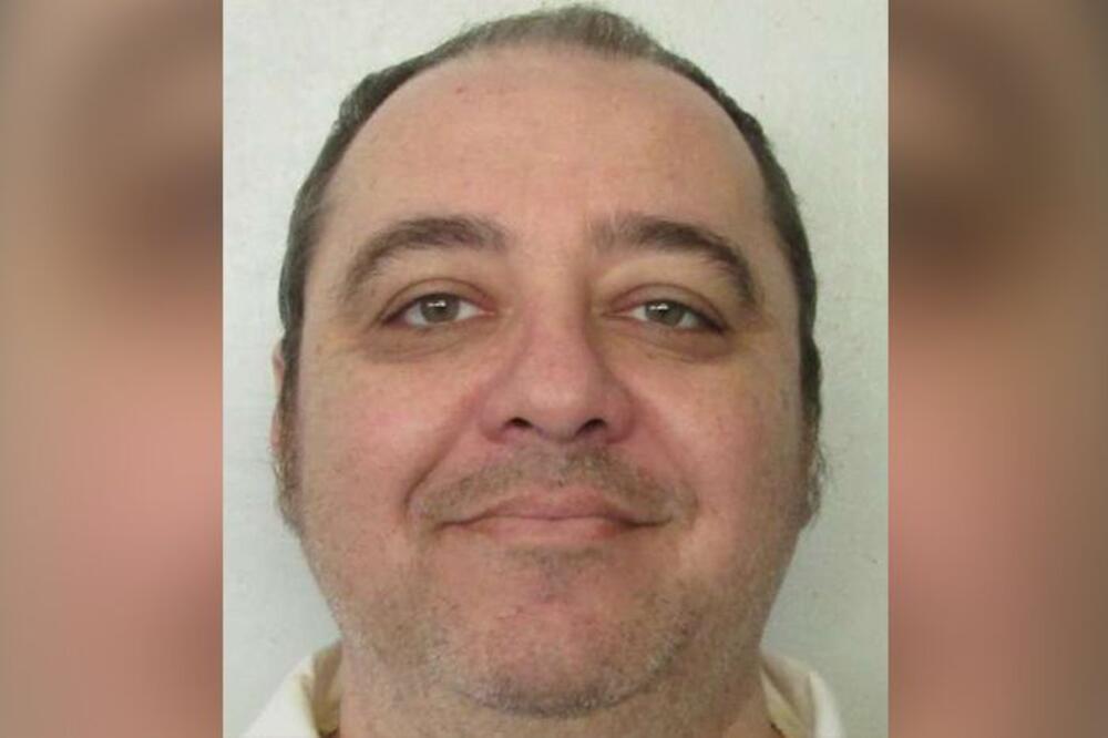 ČOVEK KOJI JE OSUĐEN NA POGUBLJENJE AZOTNIM GASOM IZGUBIO ŽALBU: Vrhovni sud SAD odbio da spreči SMRTNU KAZNU