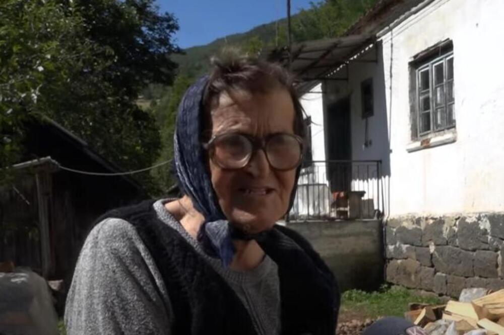 "NAVIKLA SAM DA NE VIDIM NIKOG": Baka Olga sve radi sama, ona je jedini STANOVNIK sela PUPAVNJE (VIDEO)
