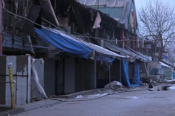 "OVE ČESTICE PRODIRU DO NAJSITNIJIH DELOVA PLUĆA, IDU DIREKTNO U KRV": Pulmolog o toksičnim posledicama požara