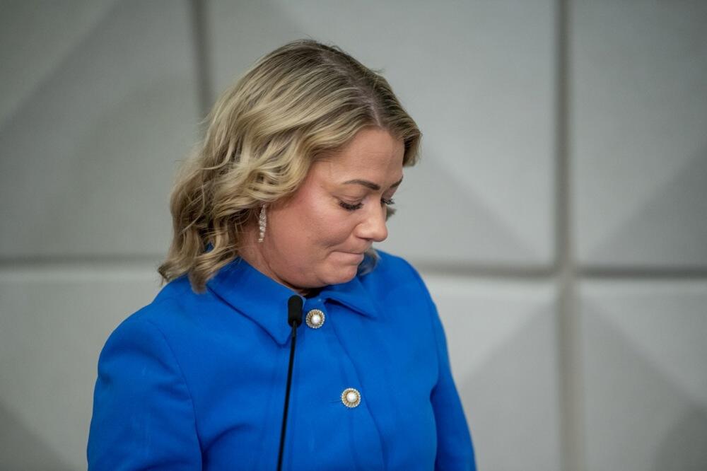 KAKVA SRAMOTA! Ministarka podnela OSTAVKU, sve je PRIZNALA...