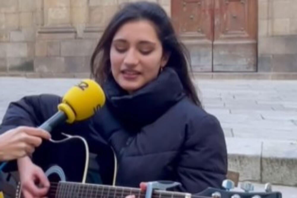 ŠPANKINJA IZ SVEG GLASA ZAPEVALA PESMU ZBOG KOJE SRBI I HRVATI LOME ČAŠE: Ovo gađa PRAVO U SRCE (VIDEO)