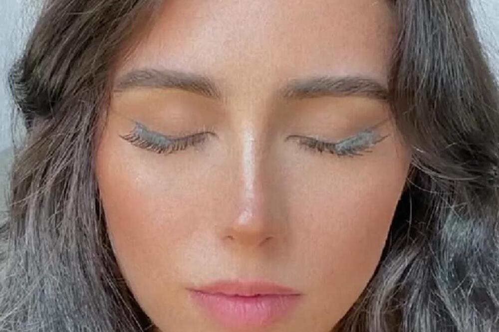 OVO JE DEVOJKA KOJA IMA NAJLEPŠE OČI NA SVETU, JEDNA U MILION SE RAĐA OVAKVA: Kada ih otvori ljudi ostanu U ŠOKU