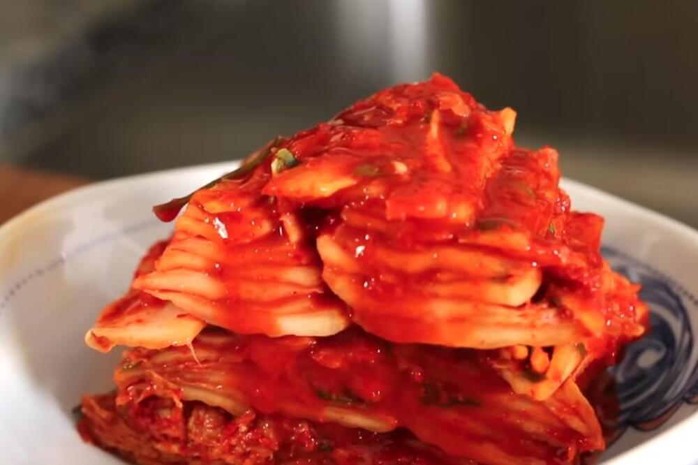 SRPSKE DOMAĆICE ODLEPILE ZA KOREJSKIM KISELIM KUPUSOM: Ukusniji od našeg SELJAČKOG, a uz to je i SAVRŠEN PROBIOTIK