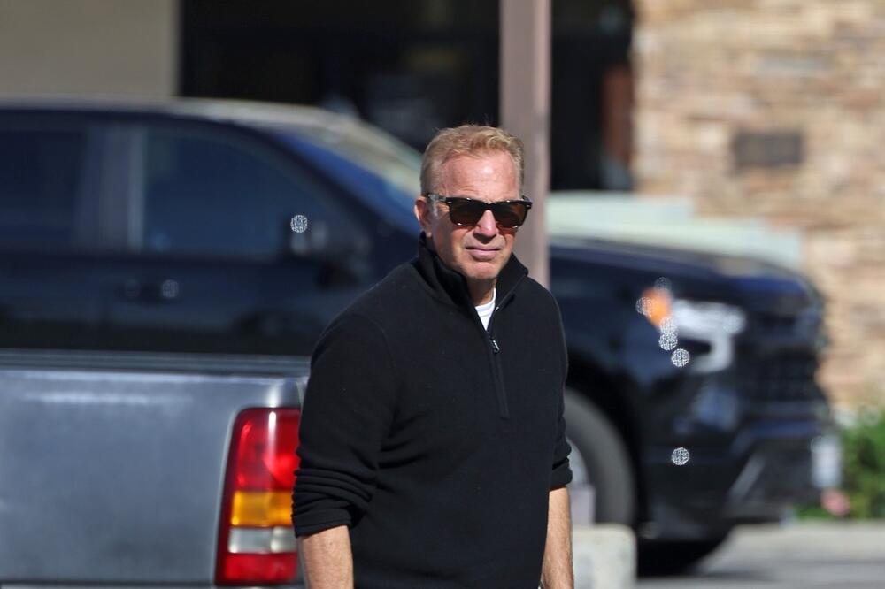 MUŠKA INTUICIJA NE ZAOSTAJE ZA ŽENSKOM: Poznati DASA SUMNJAO DA GA ŽENA VARA S KOMŠIJOM, a onda se desio PRAVI ŠOK