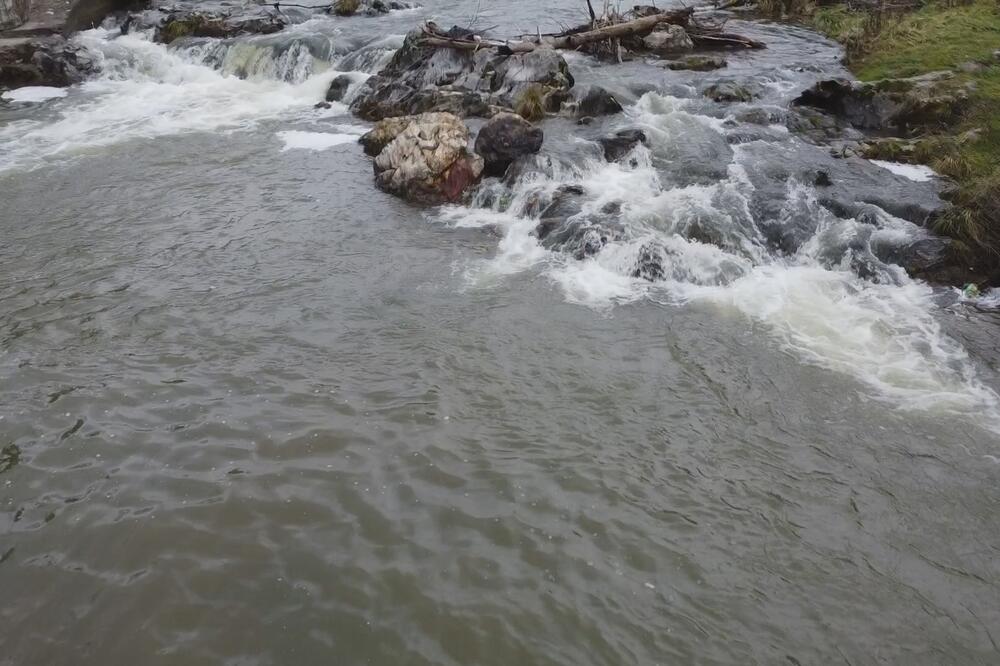 VERUJE SE DA JE SVETI SAVA UDARIO ŠTAPOM I DA JE POTEKLA LEKOVITA VODA: Meštani kažu da je izvor ČUDOTVORAN! (FOTO)