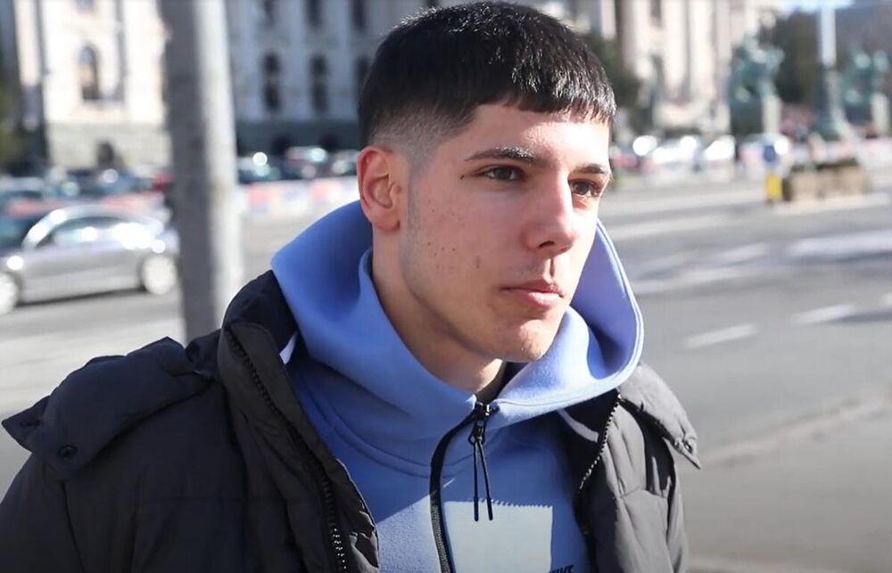 Mladi učesnik u Espreso anketi